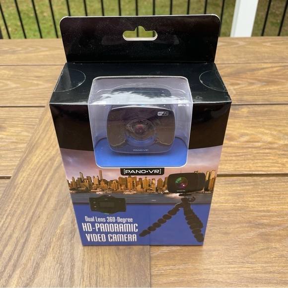 PanoVR 360-Degree Dual Camera with 1080p HD Video Recording dual lens - Picture 3 of 10